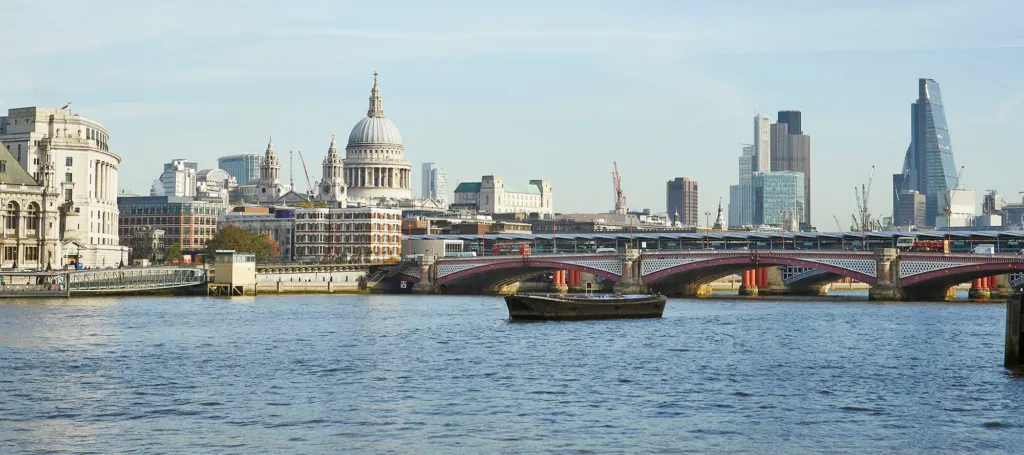 London Landscapes — architecture and landscape photograph in London, UK, frame 4 of 28.